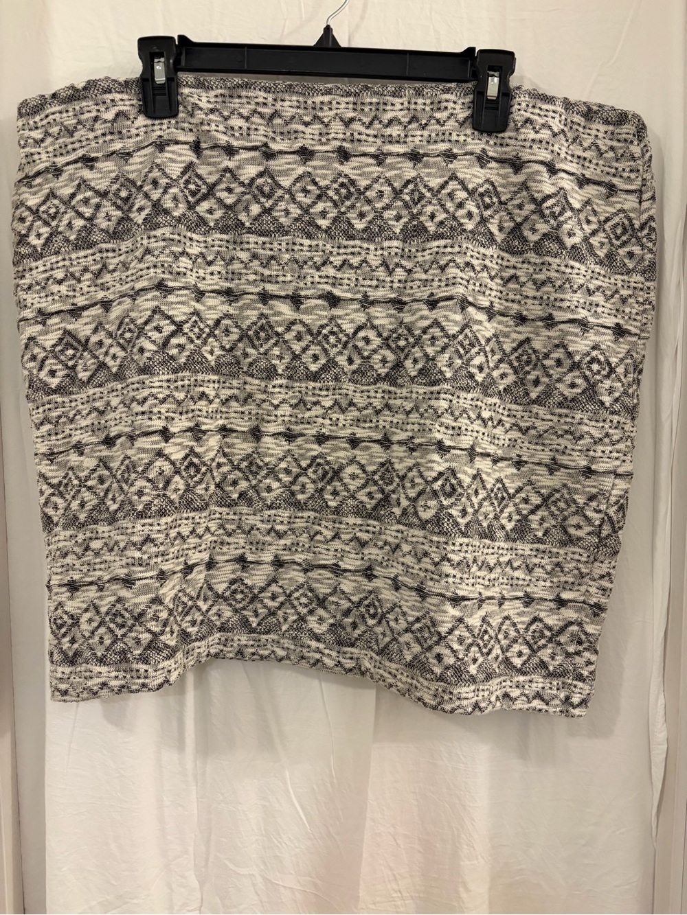 Cato Black and White Patterned Knit Skirt